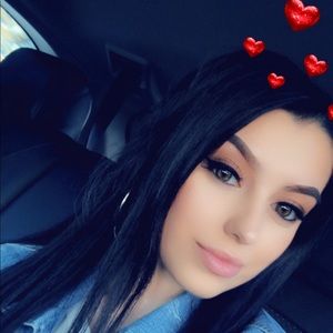 Meet your Posher, Andrea